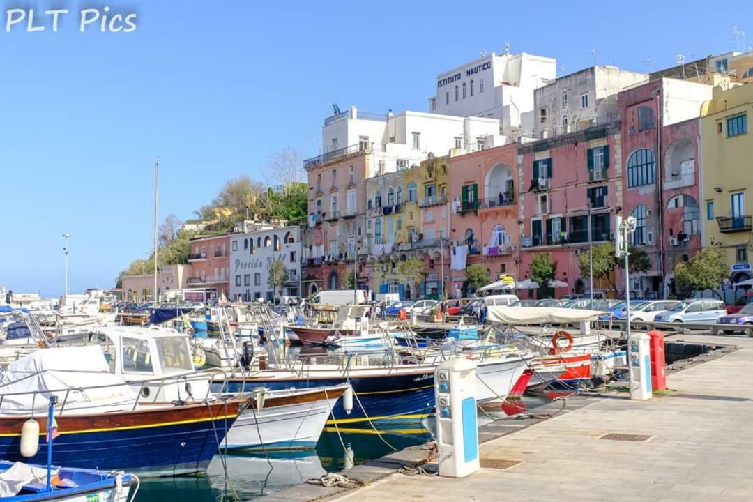 Casa Geltrude Al Porto Villa Procida Exteriör bild