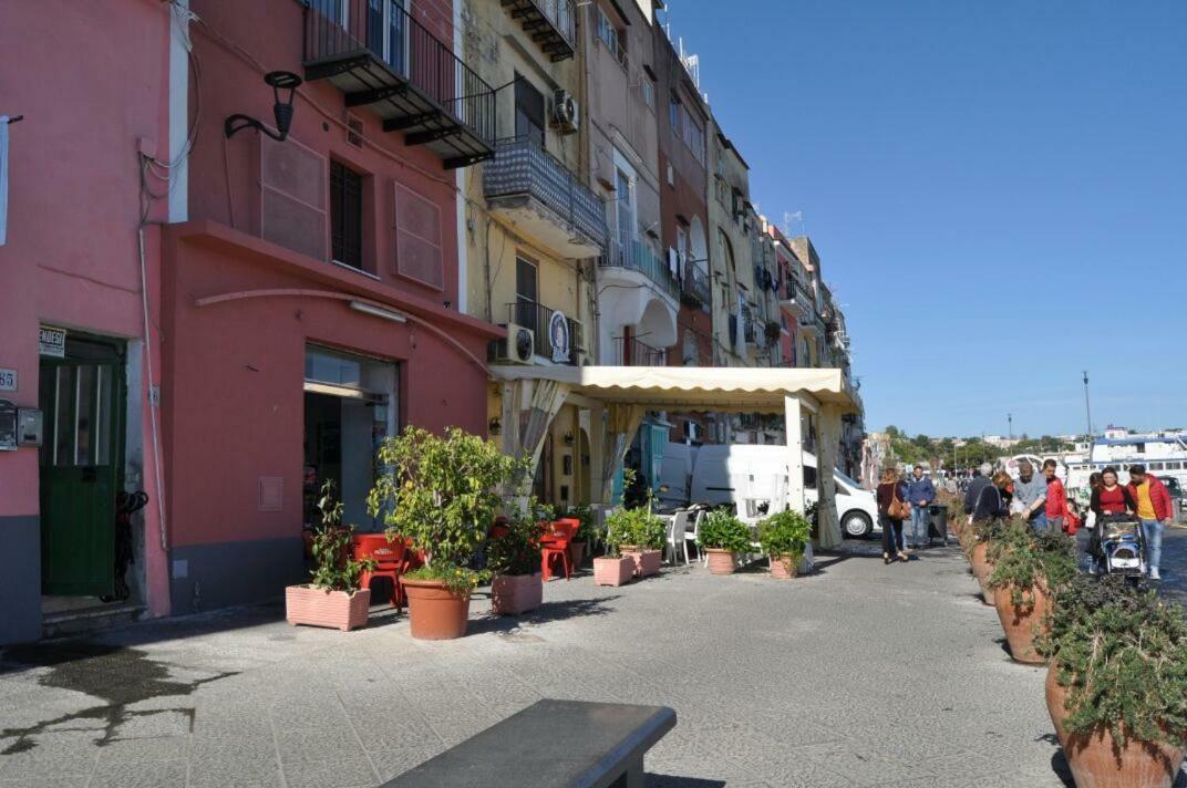 Casa Geltrude Al Porto Villa Procida Exteriör bild